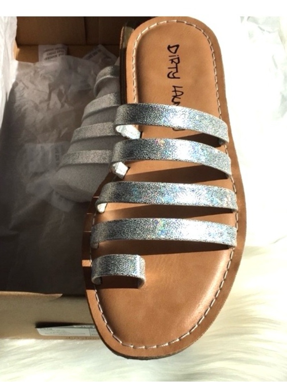NWT Dirty Laundry Big Girl Erika Strappy Silver Flat Sandals